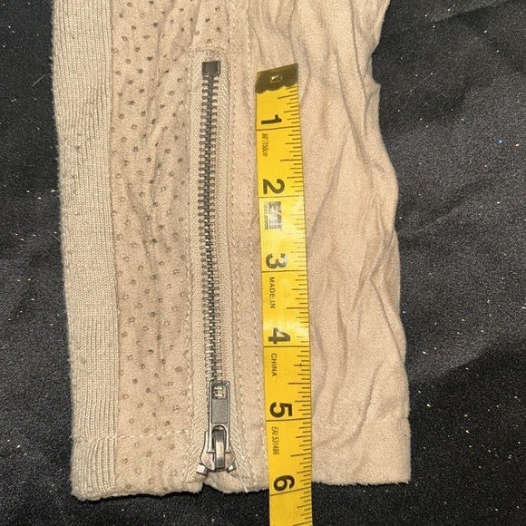 Distressed Cropped Jacket 🧥 - Picture 11 of 15